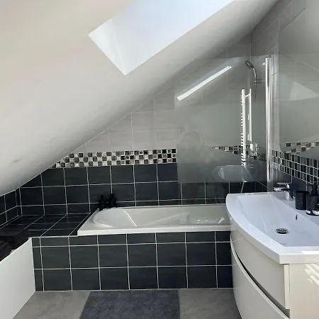 Appartement Proche A43, Proche Gare De Bourgoin Domarin Extérieur photo